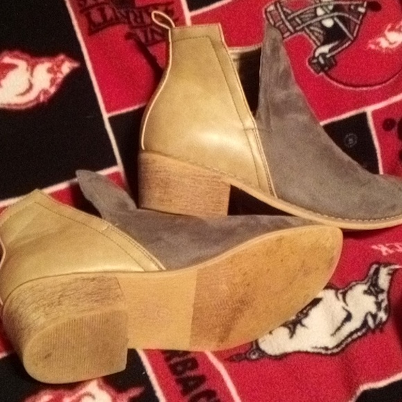 2 tone booties by Corky's tan and grey - Picture 3 of 4